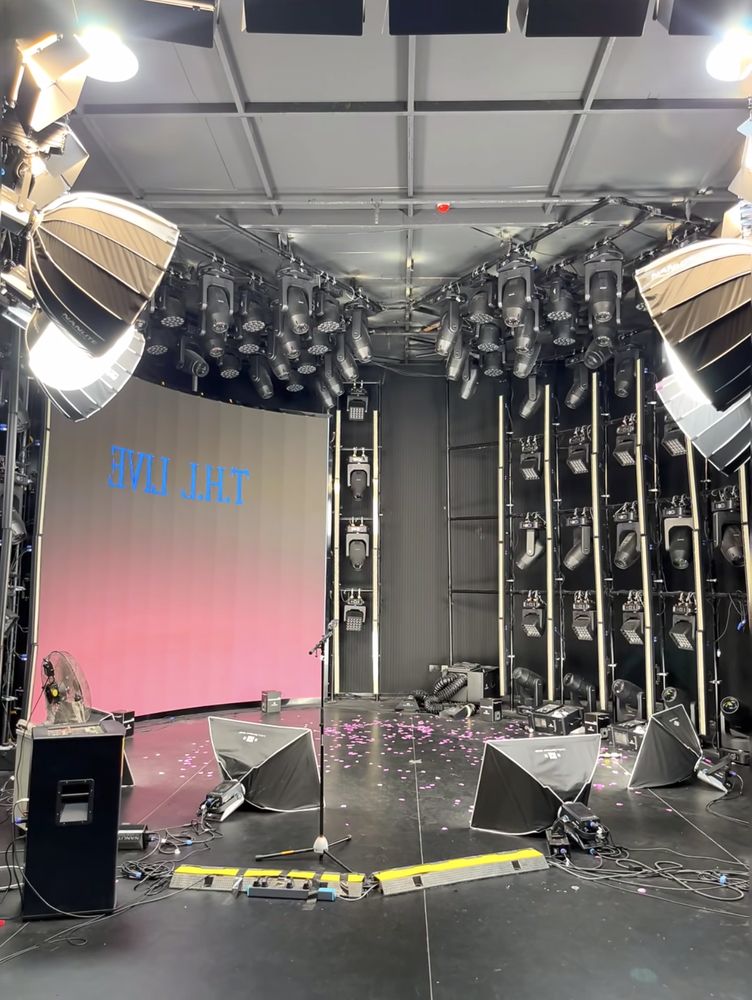 LED wall stage